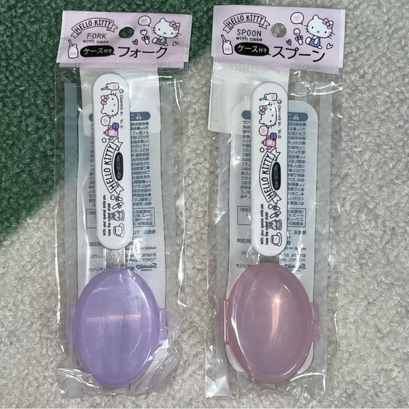 🎀 Hello Kitty Kids Fork & Spoon Flatware Set - Picture 2 of 2